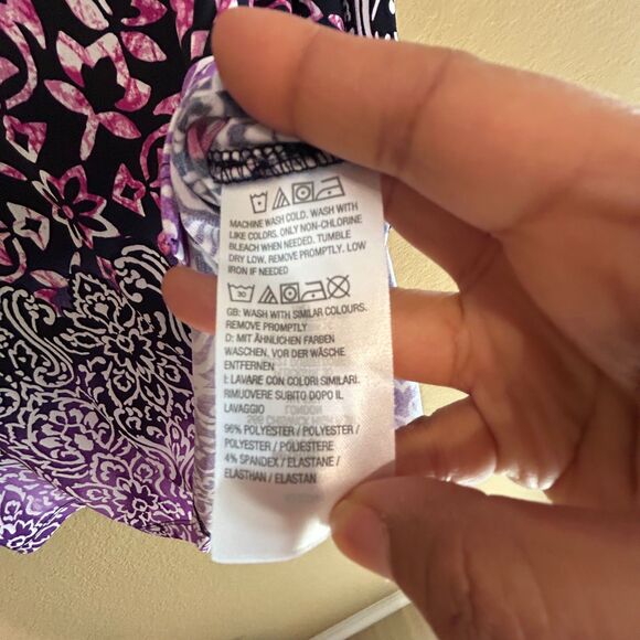 Susan Graver Jersey Tunic Top Size 1X FloralAbstract Liquid Knit Stretchy - Picture 8 of 8